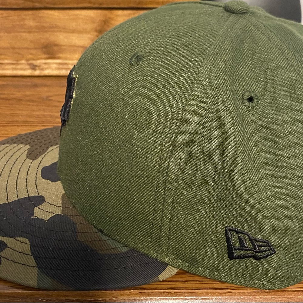 New Era 59Fifty (Pittsburgh Pirates) Camo hat. SIZE 7 7/8 - Picture 1 of 3